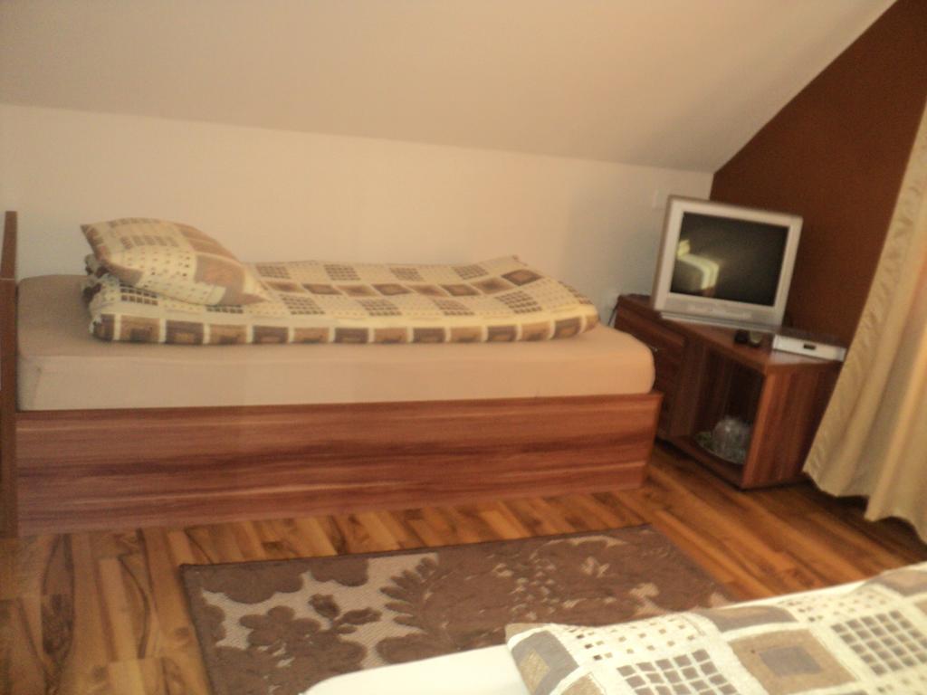 Cabana Suvenirurilor Scarisoara  Esterno foto